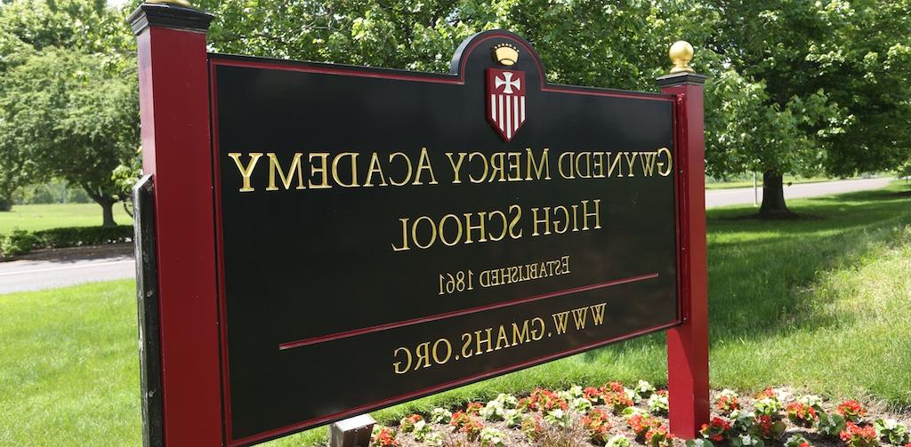 Main school sign with school title